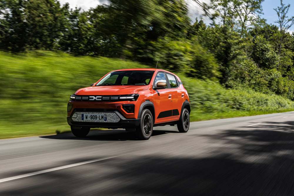 New Dacia Spring E3 Extreme Brick Red