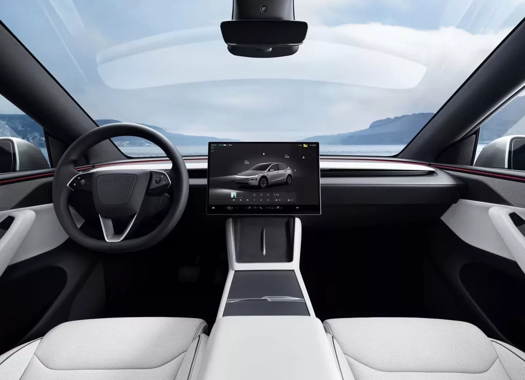 Tesla Model Y L 819 2
