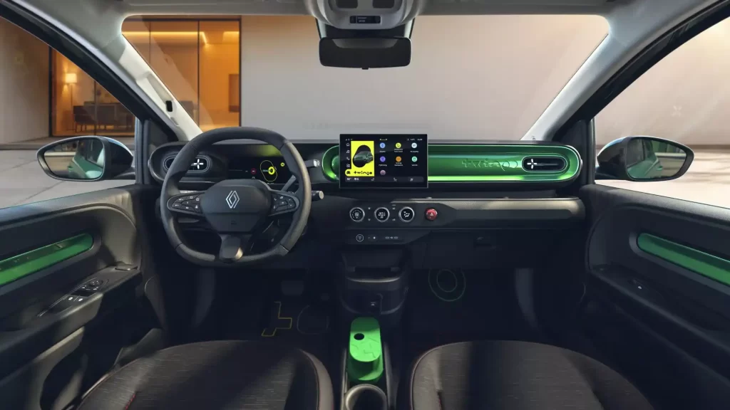 Renault Twingo E Tech elettrica 2025 interno